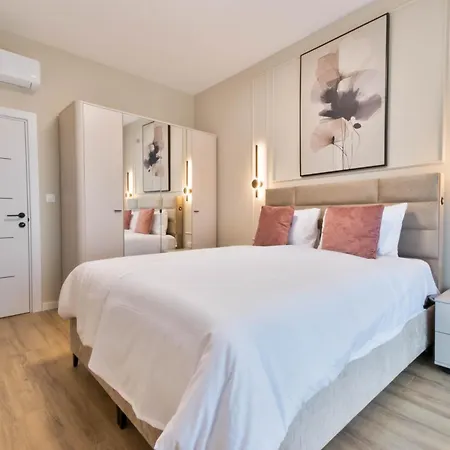 Luxury Close To Rowing Canal